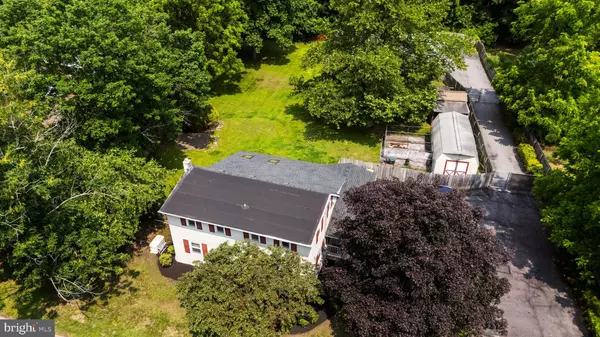 Chesterfield, NJ 08515,713 MONMOUTH RD