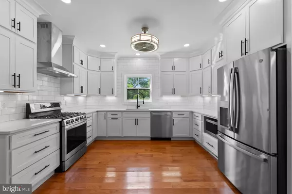 10900 LIVINGSTON RD, Fort Washington, MD 20744