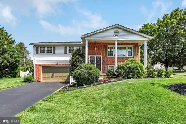 2134 HUNTINGTON RD, Dover, PA 17315