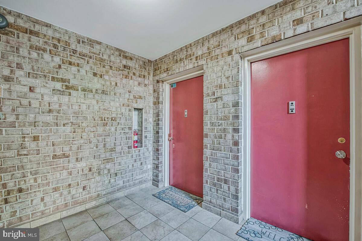 Washington, DC 20012,7054 EASTERN AVE NW #103