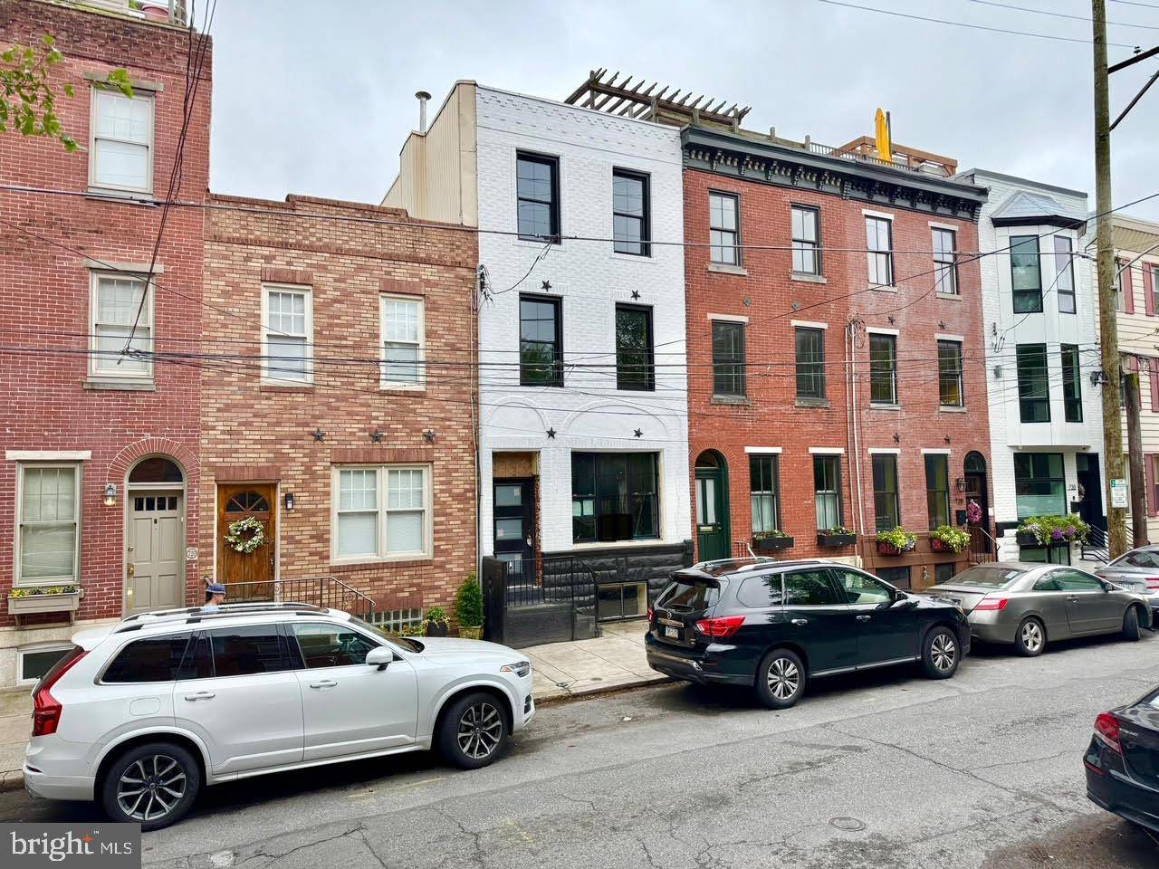 Philadelphia, PA 19147,724 FITZWATER ST