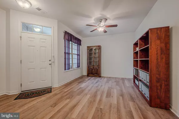 Newark, DE 19713,5 FOUNTAINVIEW DR #23