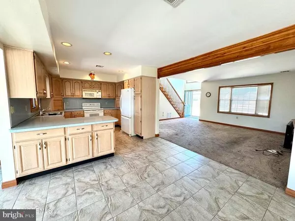 Barnegat, NJ 08005,219 NEWARK RD S