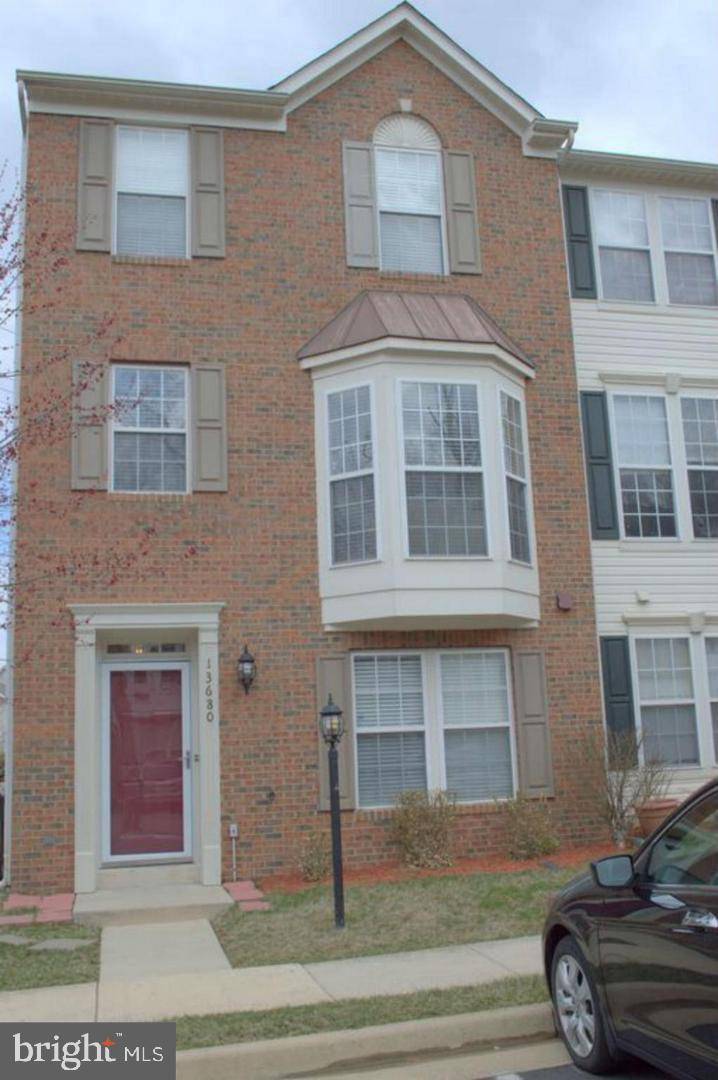 Herndon, VA 20171,13680 SAINT JOHNS WOOD PL