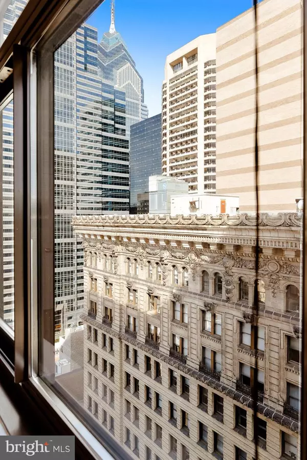 Philadelphia, PA 19102,1500 CHESTNUT ST #19F