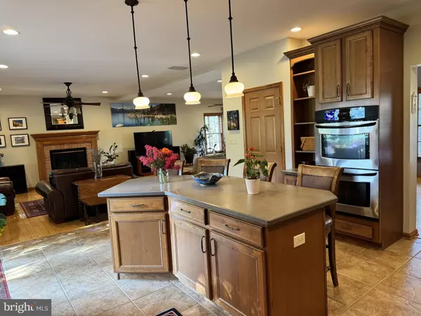 Hagerstown, MD 21742,208 MONTCLAIR CT