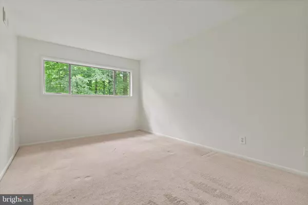 Annandale, VA 22003,7753 DONNYBROOK CT #103