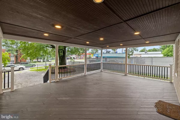 Takoma Park, MD 20912,950 E WEST HWY