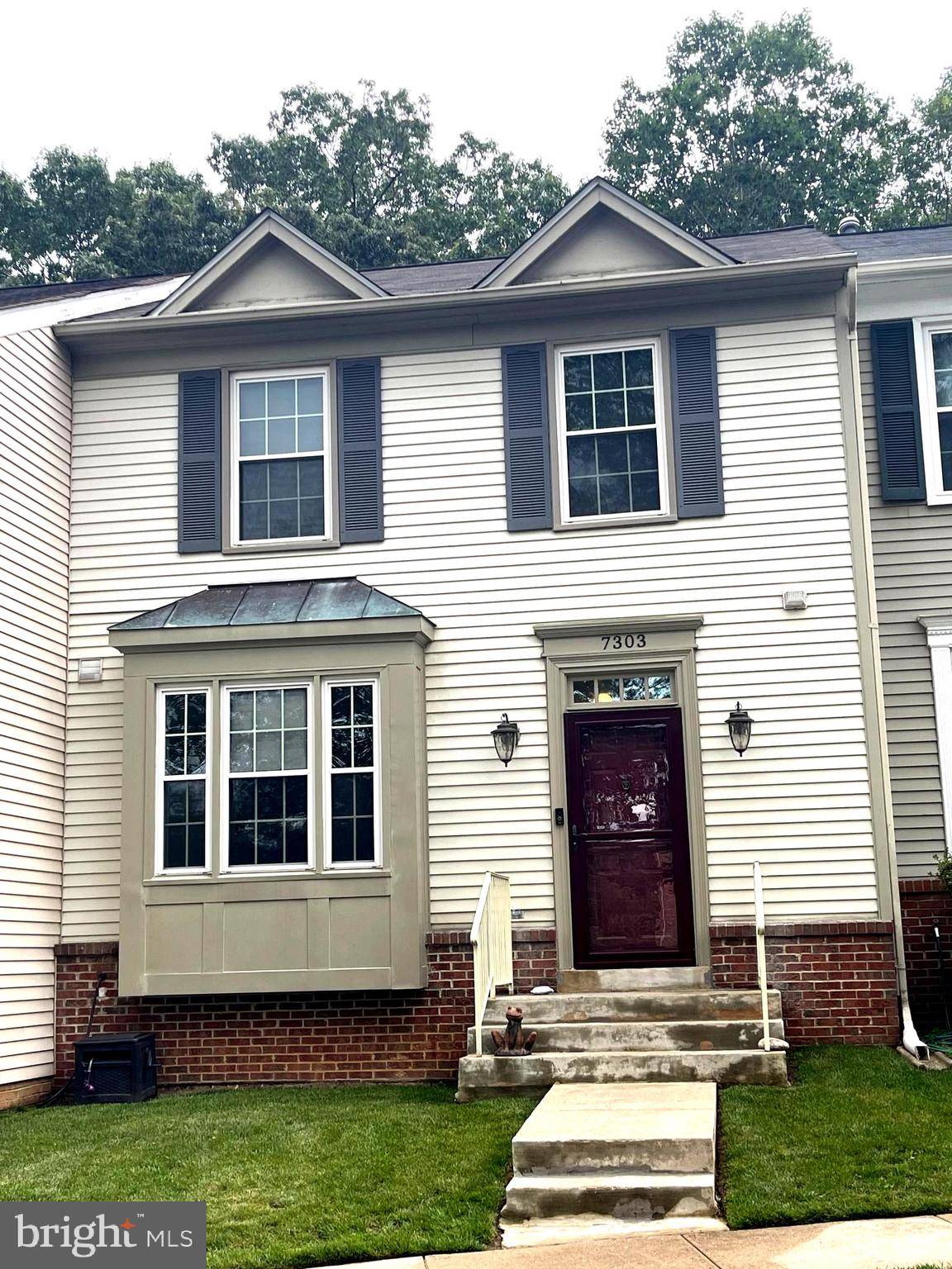 7303 TREETOP HILL LN, Springfield, VA 22152