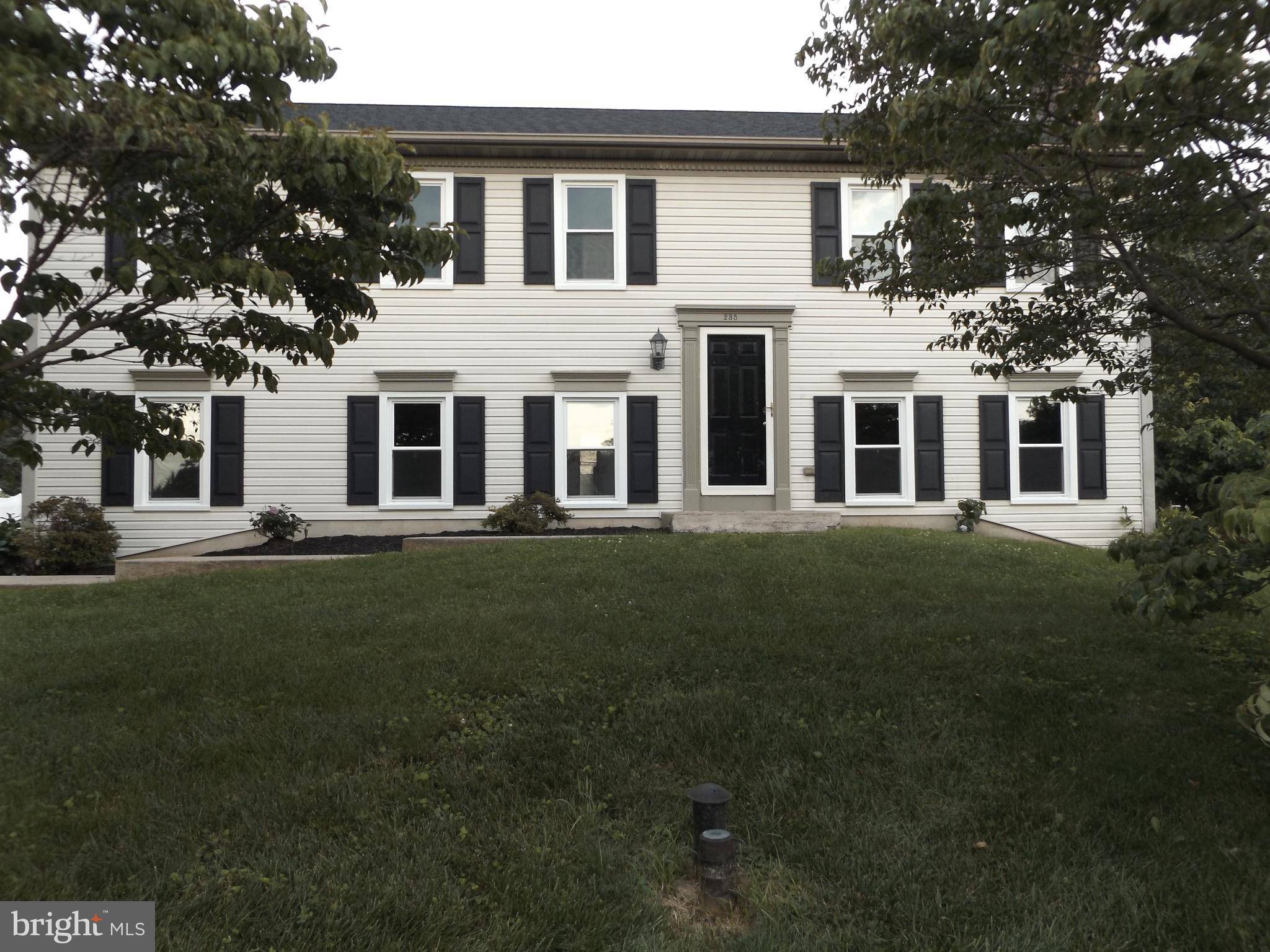 235 LANDIS DR, Lancaster, PA 17602
