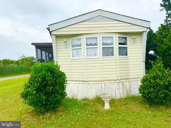 Chincoteague Island, VA 23336,8272 SEA BIRD DR