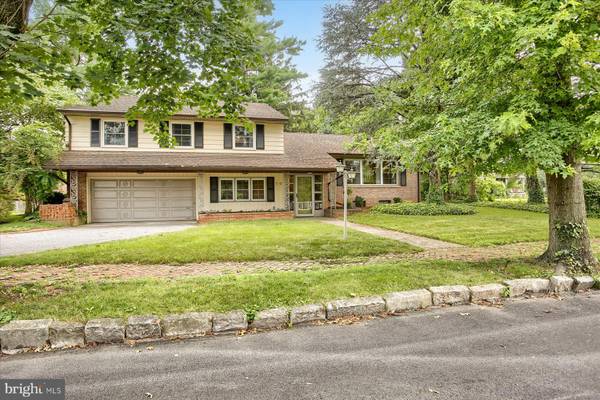 10 E RIDGE ST, Carlisle, PA 17013