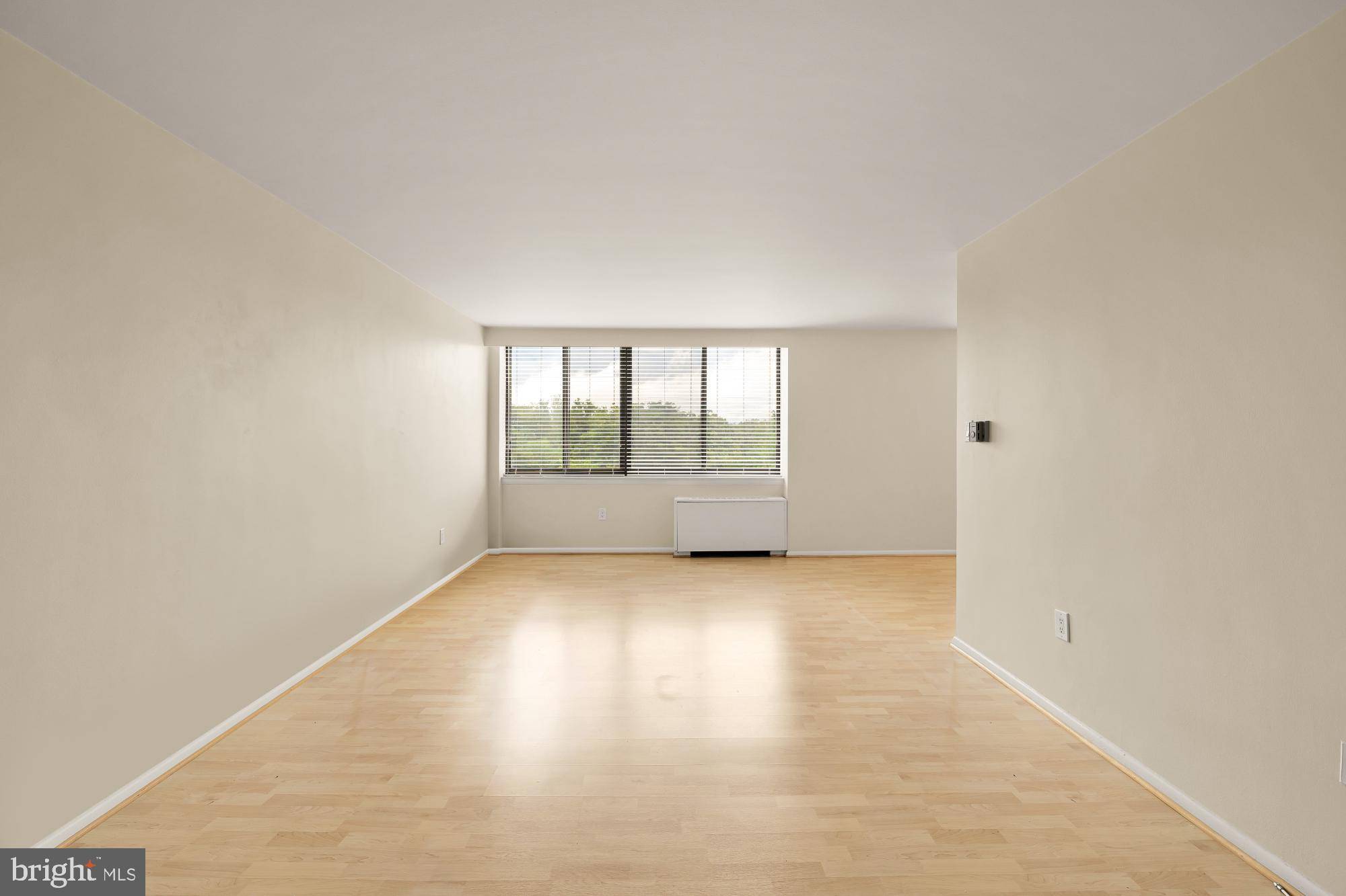 Arlington, VA 22207,4390 LORCOM LN #503