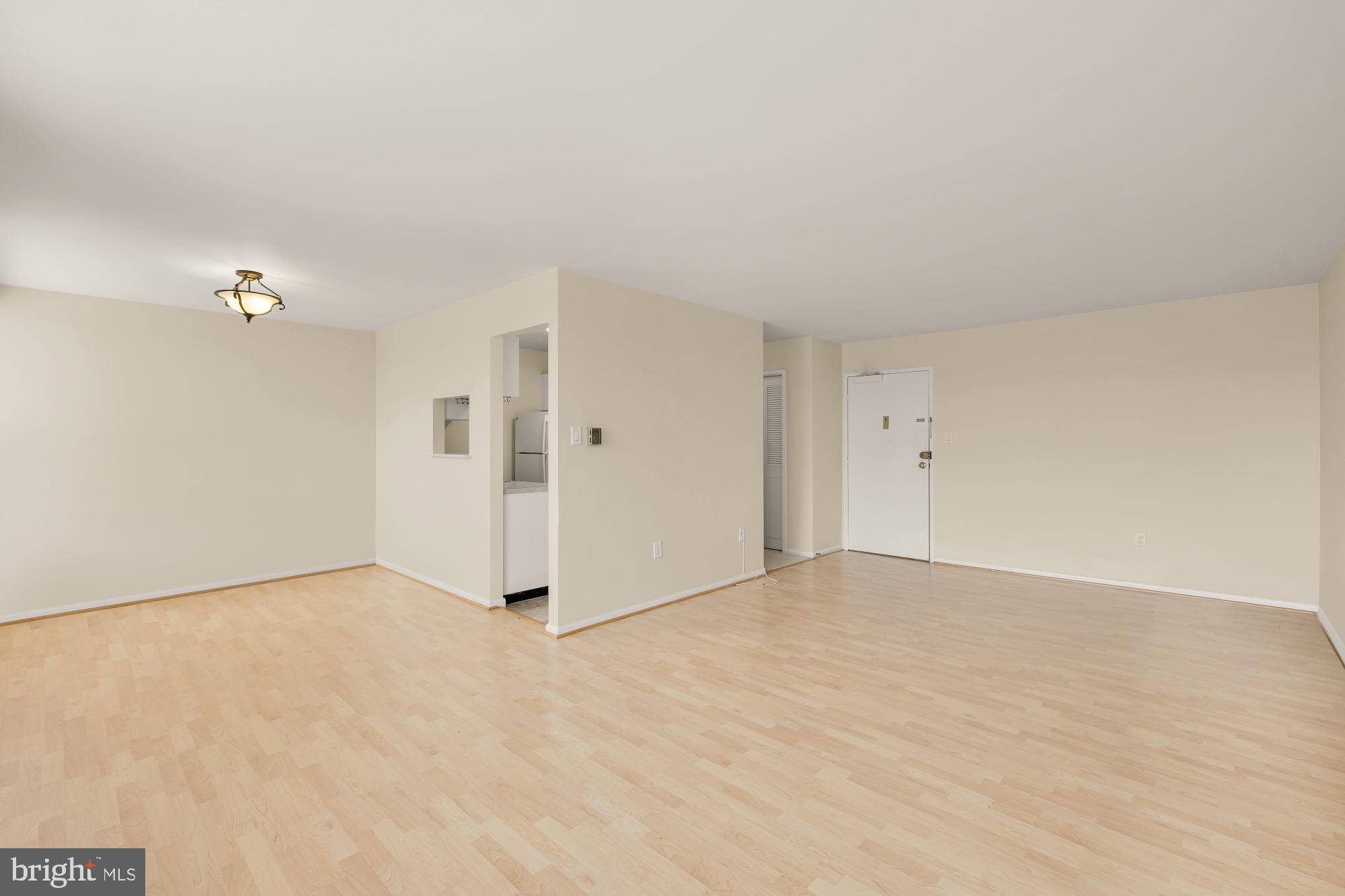 Arlington, VA 22207,4390 LORCOM LN #503