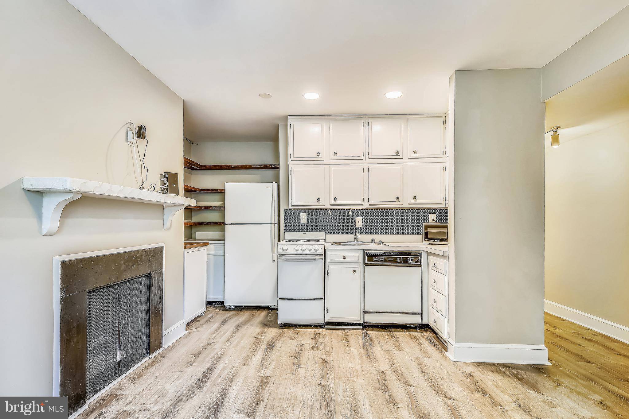Washington, DC 20002,302 MARYLAND AVE NE #B