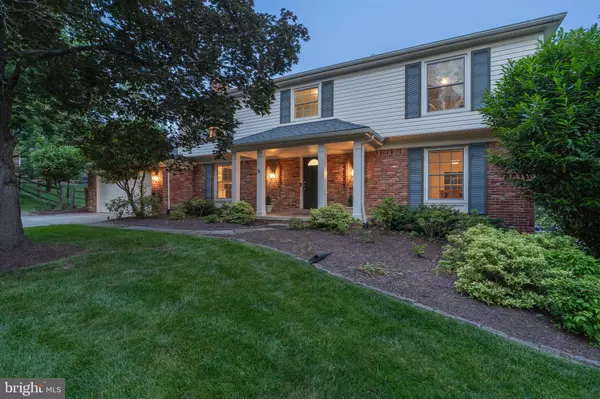 8712 FOX RUN,  Potomac,  MD 20854