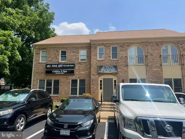 Annandale, VA 22003,5015-B BACKLICK RD #4