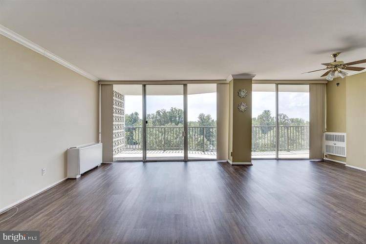 Kensington, MD 20895,3333 UNIVERSITY BLVD W #804