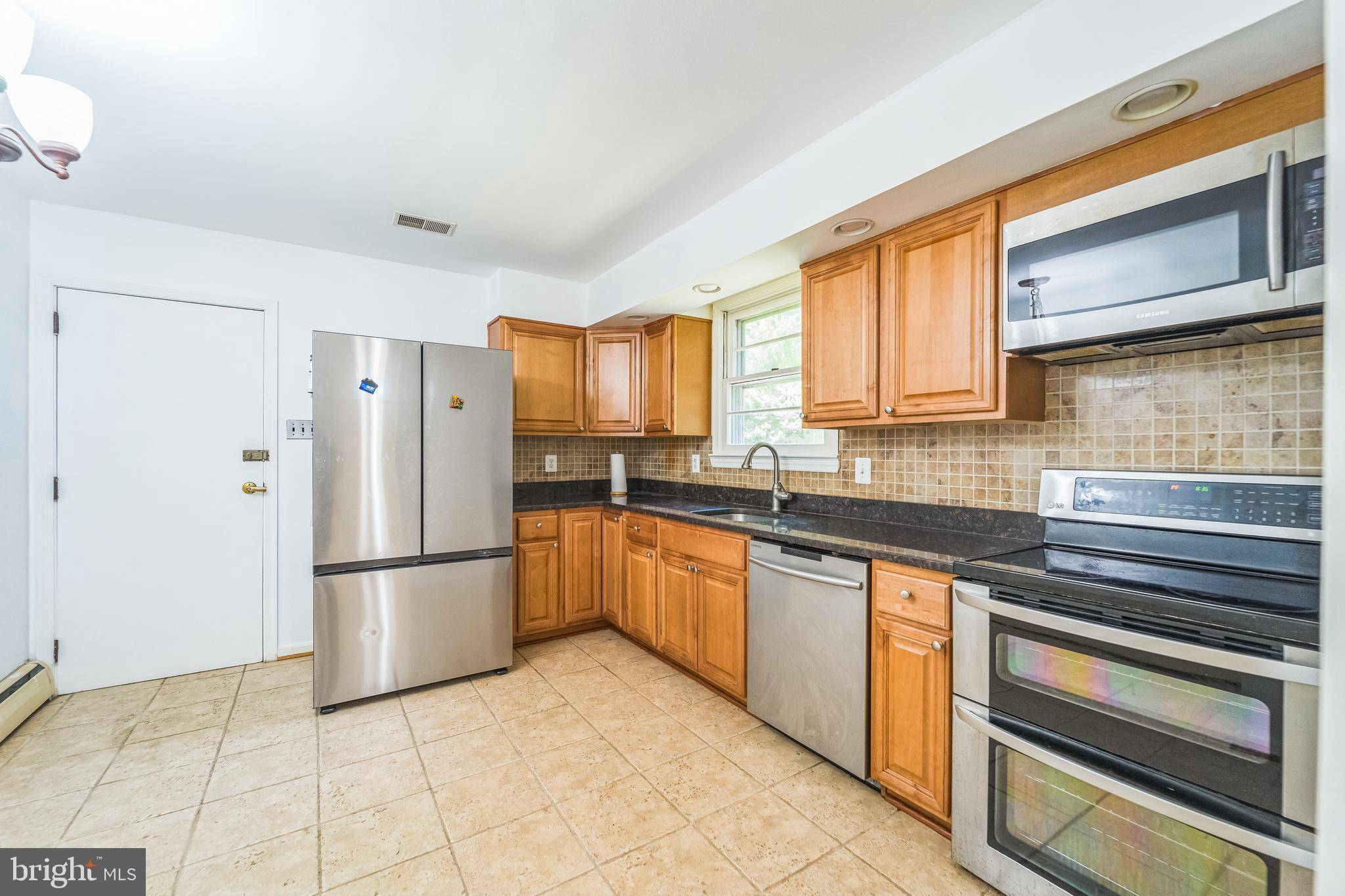 Hanover, MD 21076,892 TIMBER RIDGE DR