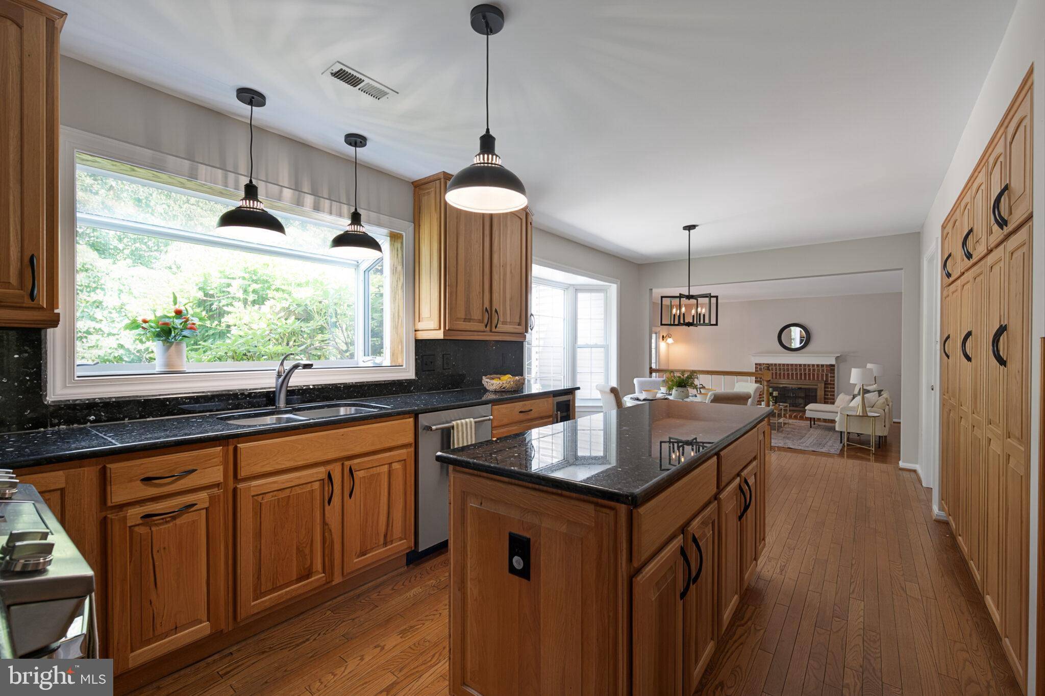 Chantilly, VA 20151,4322 GALESBURY LN