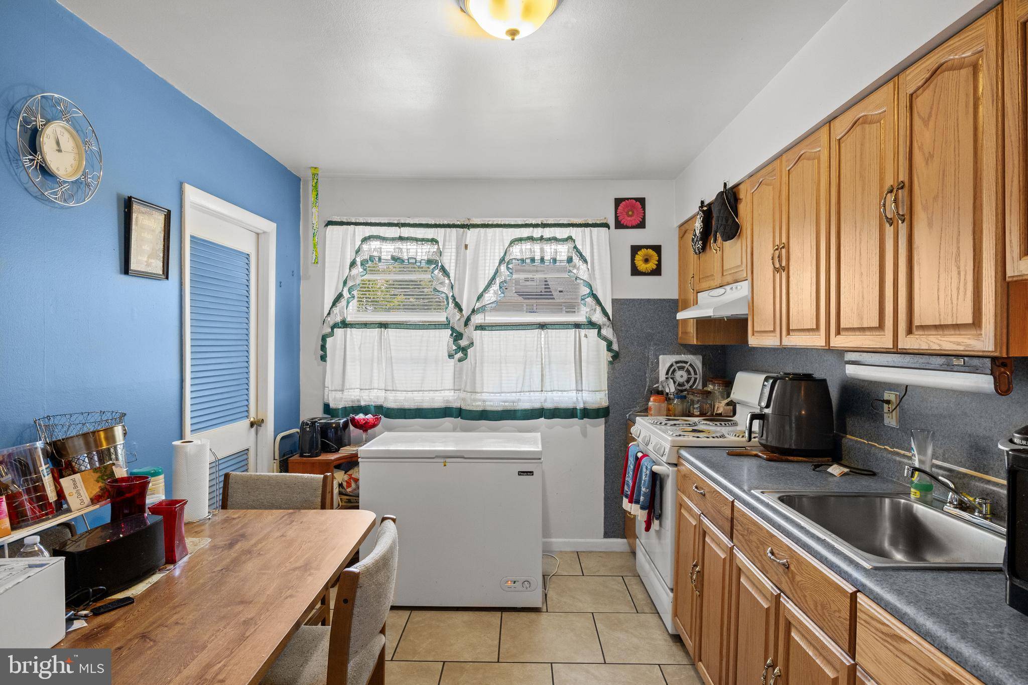 Lawnside, NJ 08045,518 CARVER CT