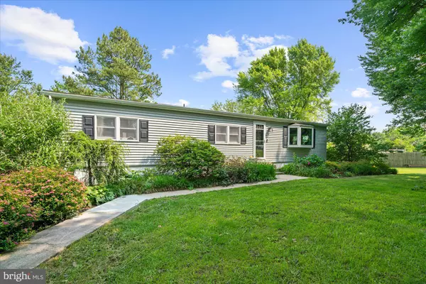 442 LAYFIELD RD, Perkiomenville, PA 18074