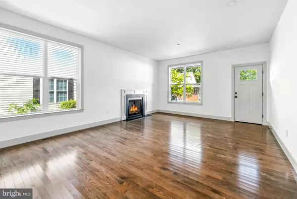 Williamstown, NJ 08094,308 OAK ST