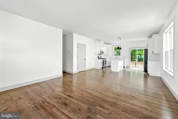 Williamstown, NJ 08094,308 OAK ST