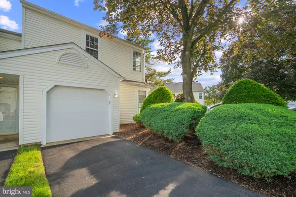 26 PORTSMOUTH CT, Holland, PA 18966