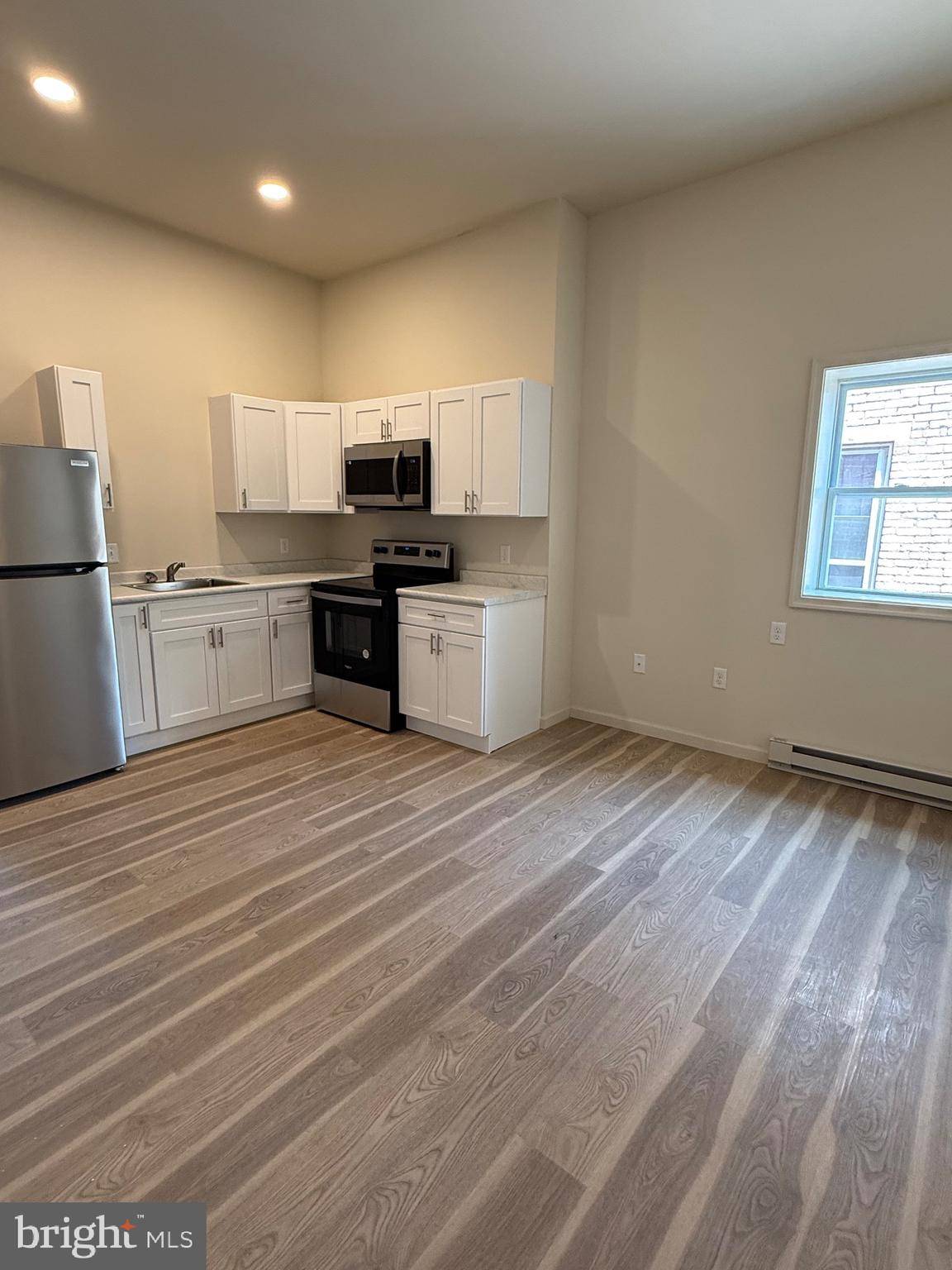York, PA 17403,238 E PHILADELPHIA ST #5
