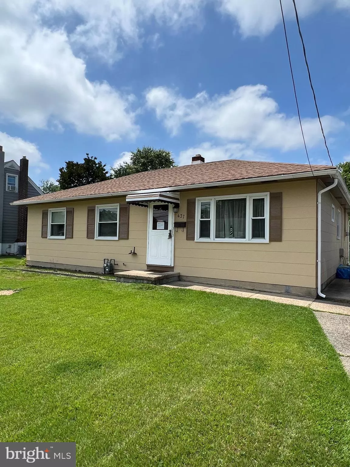 Maple Shade, NJ 08052,437 E MILL RD