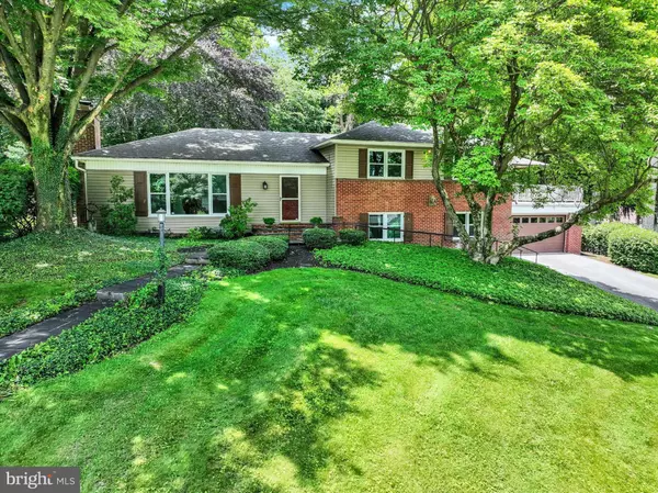 158 SUMMIT DR, York, PA 17403