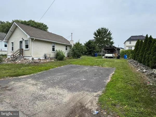 Thorofare, NJ 08086,109 RIVER ROAD DRIVE