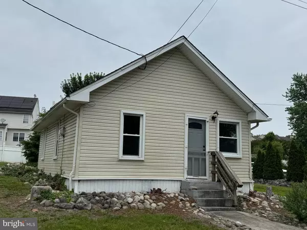 Thorofare, NJ 08086,109 RIVER ROAD DRIVE