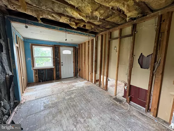 Thorofare, NJ 08086,109 RIVER ROAD DRIVE