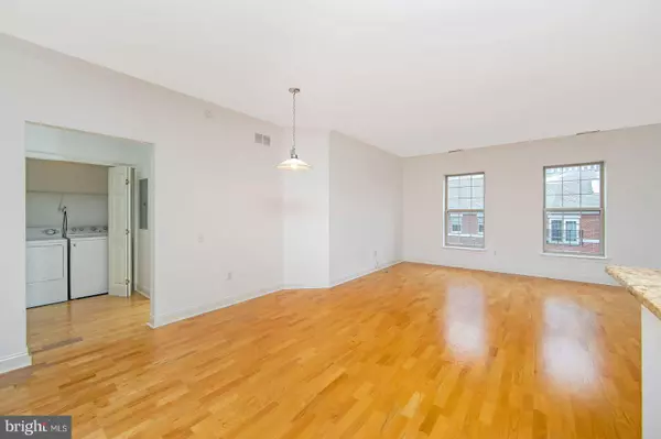 Philadelphia, PA 19146,500 ADMIRALS WAY #419