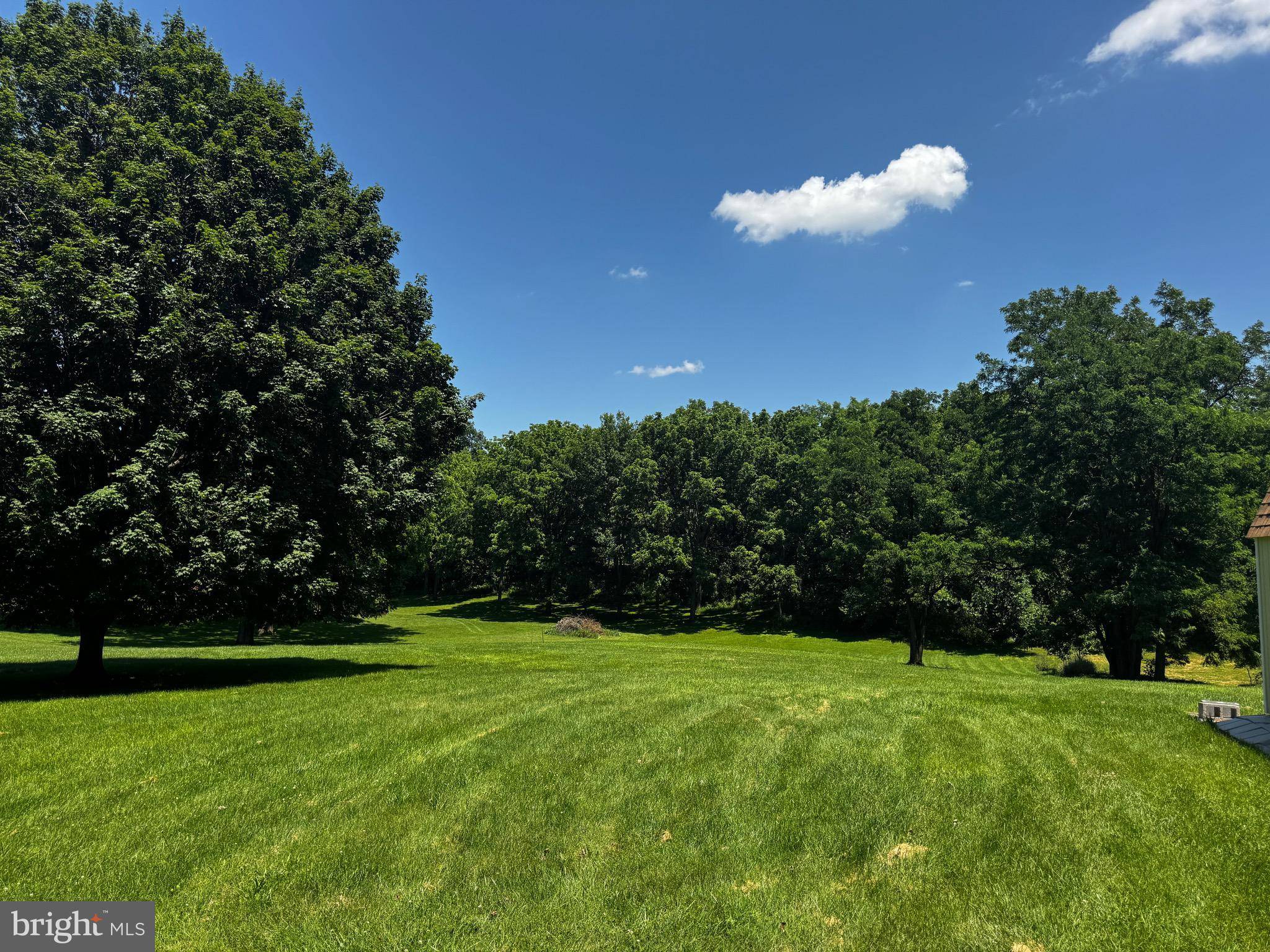 Martinsburg, WV 25403,262 BABBLING BROOK LN