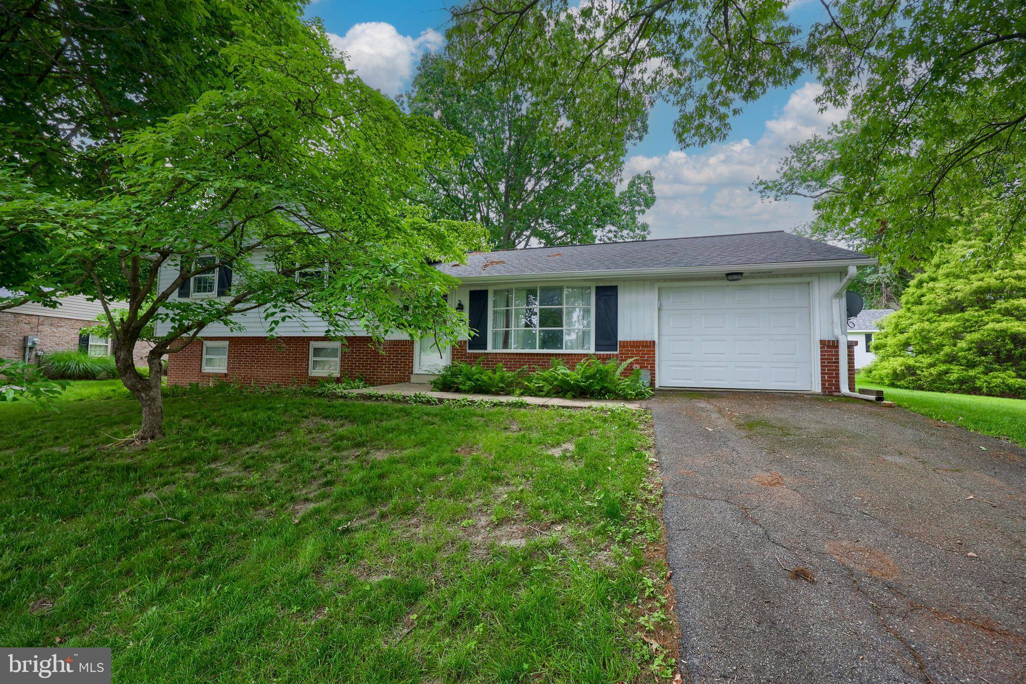 112 WASHINGTON ST, Strasburg, PA 17579