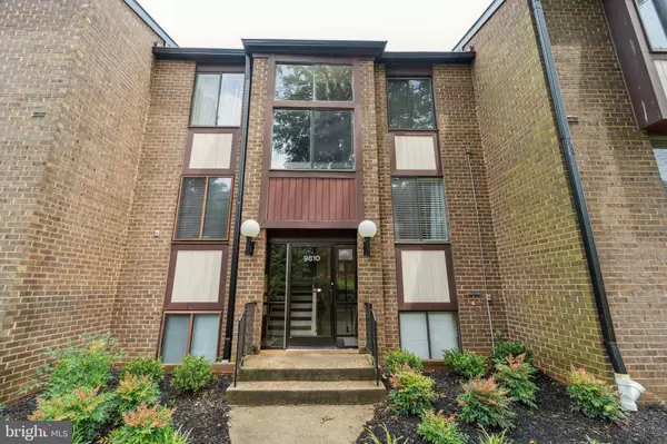 Fairfax, VA 22031,9810 KINGSBRIDGE DR #102