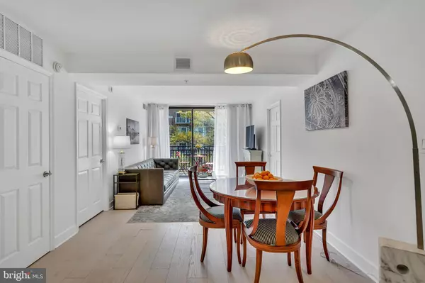 Washington, DC 20016,3401 38TH ST NW #407