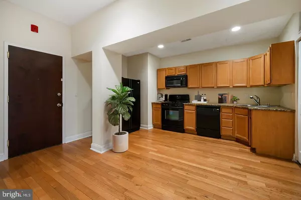 Philadelphia, PA 19123,1151 N 3RD ST #215