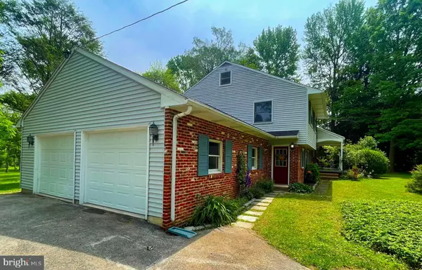Malvern, PA 19355,21 LONG LN