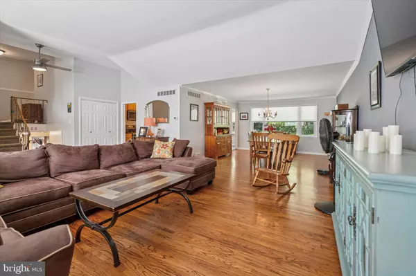 Oreland, PA 19075,1003 QUILL LN