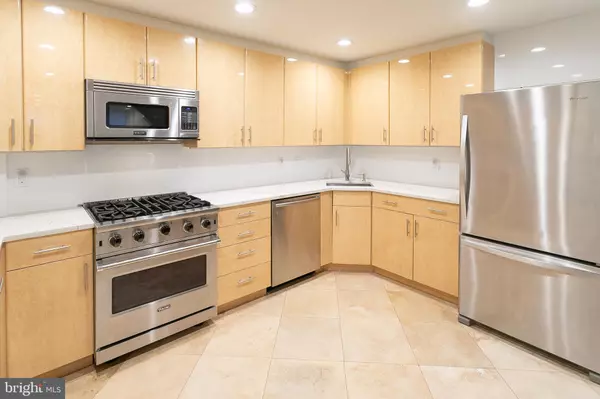 Philadelphia, PA 19102,1508 PINE ST #A