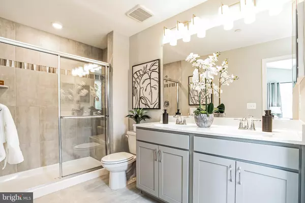 Clinton, MD 20735,10306 SERENADE CT