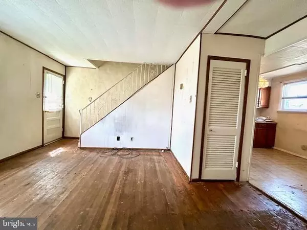 Glenolden, PA 19036,482 HIBBS AVE