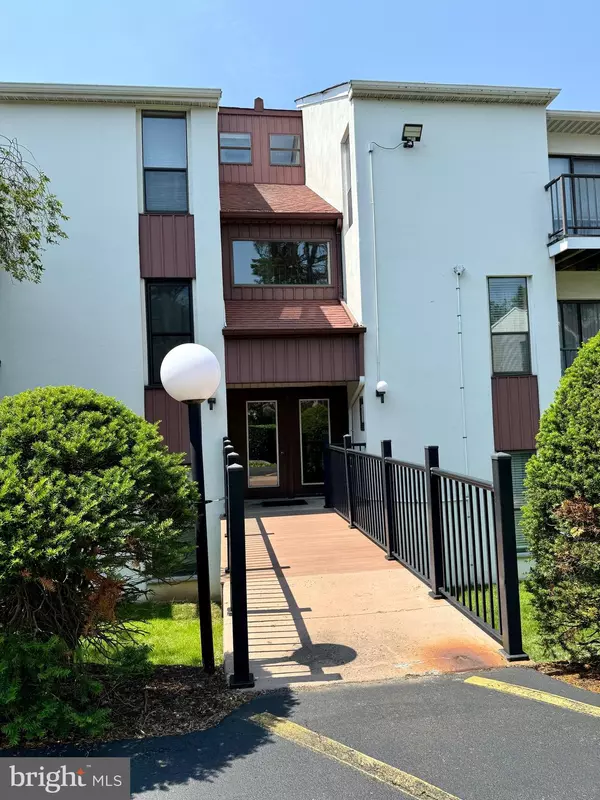 301 BYBERRY RD #H10, Philadelphia, PA 19116