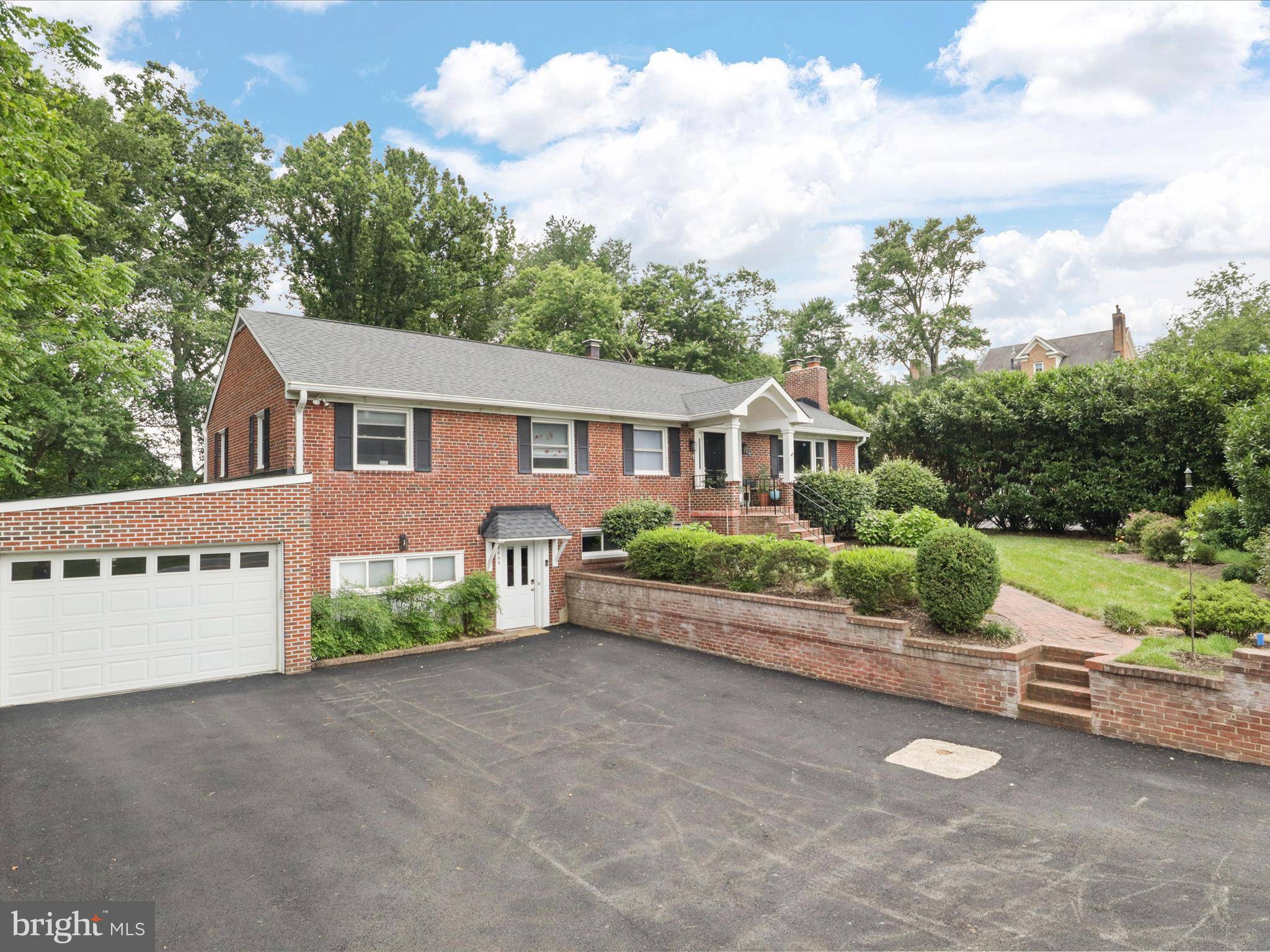 Mclean, VA 22101,1605 KIRBY RD