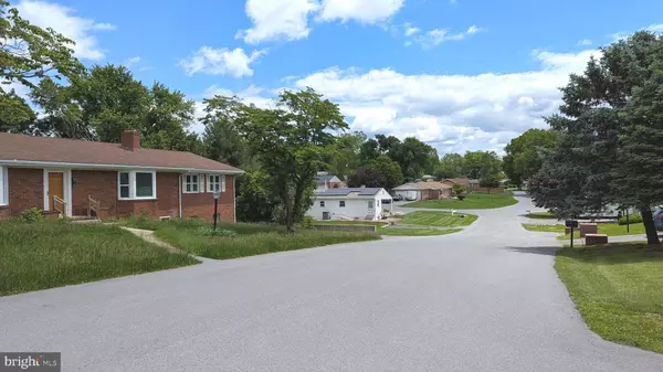 19714 SCOTT HILL DR, Hagerstown, MD 21742