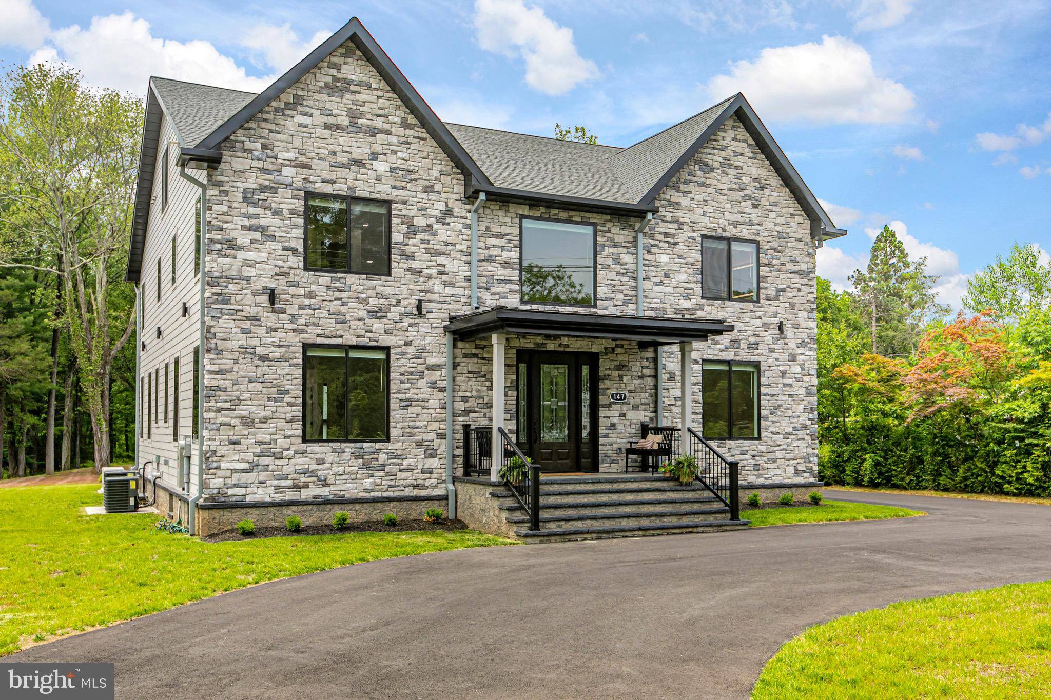 Princeton, NJ 08540,147 CARTER RD